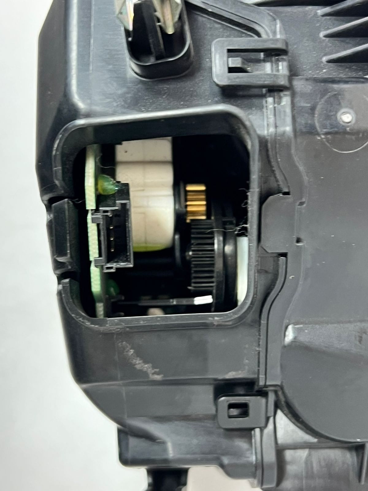 2015-2018 BMW 750i Ambient Air freshener Fragrance Control Unit 6411 6809615 OEM