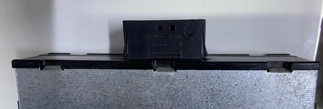 OEM BMW X1 E84 VOLTAGE CONVERTER CONTROL MODULE 9253208