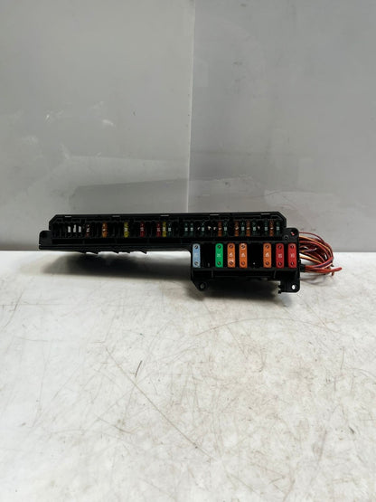 2004-2010 BMW 525i 5 Series E60 E61 528i Power Distribution Fuse Box 6957330 OEM