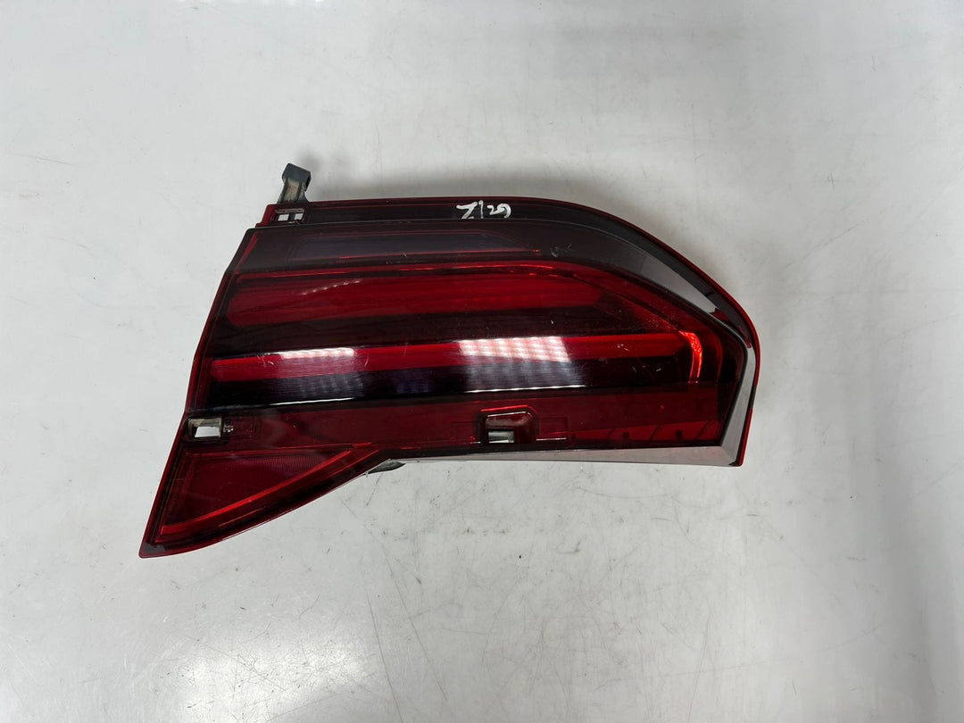 2015 BMW 7 Series G11 G12 Tailgate Light 2583244 OEM