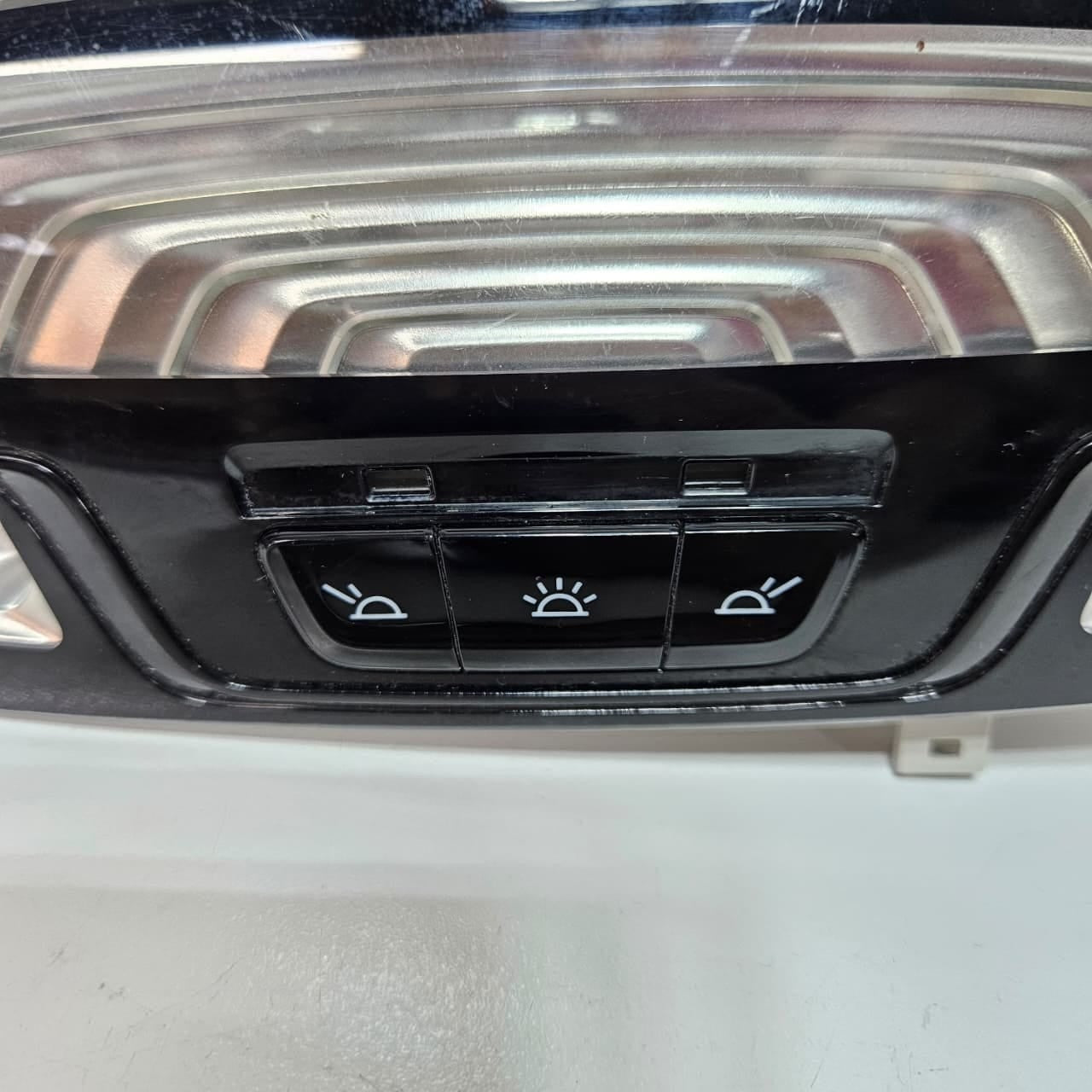 2017-2020 BMW 5 Series G30 X3 G01 530i Interior Reading Light 6848614