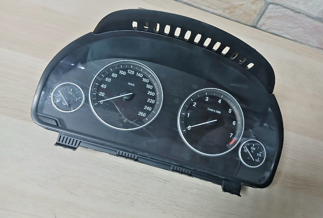 OEM BMWF10 F11 F18 F25 X3 MANUAL INSTRUMENT CLUSTER SPEEDOMETER 9249339