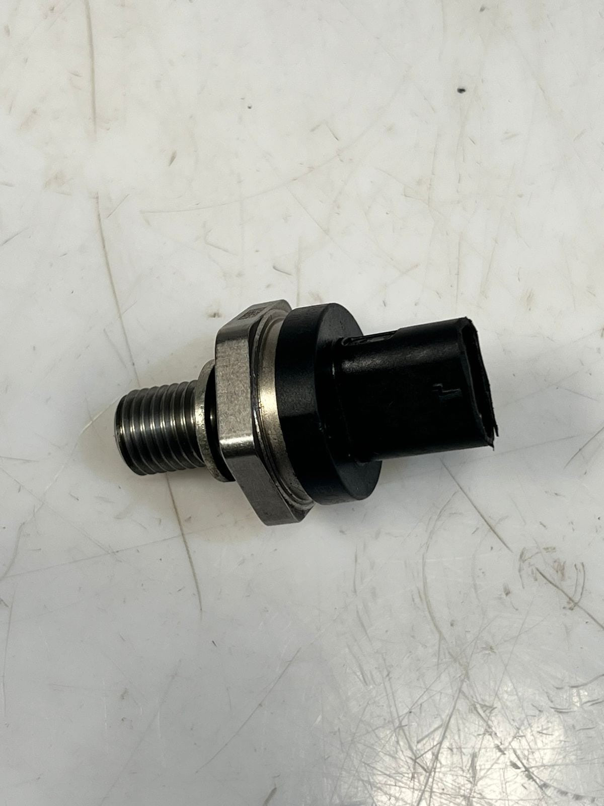 BMW 3 7 Series F30 F31 F35 G11 G12 Oil Pressure Sensor 8614494 OEM
