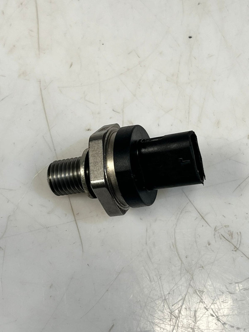 BMW 3 7 Series F30 F31 F35 G11 G12 Oil Pressure Sensor 8614494 OEM