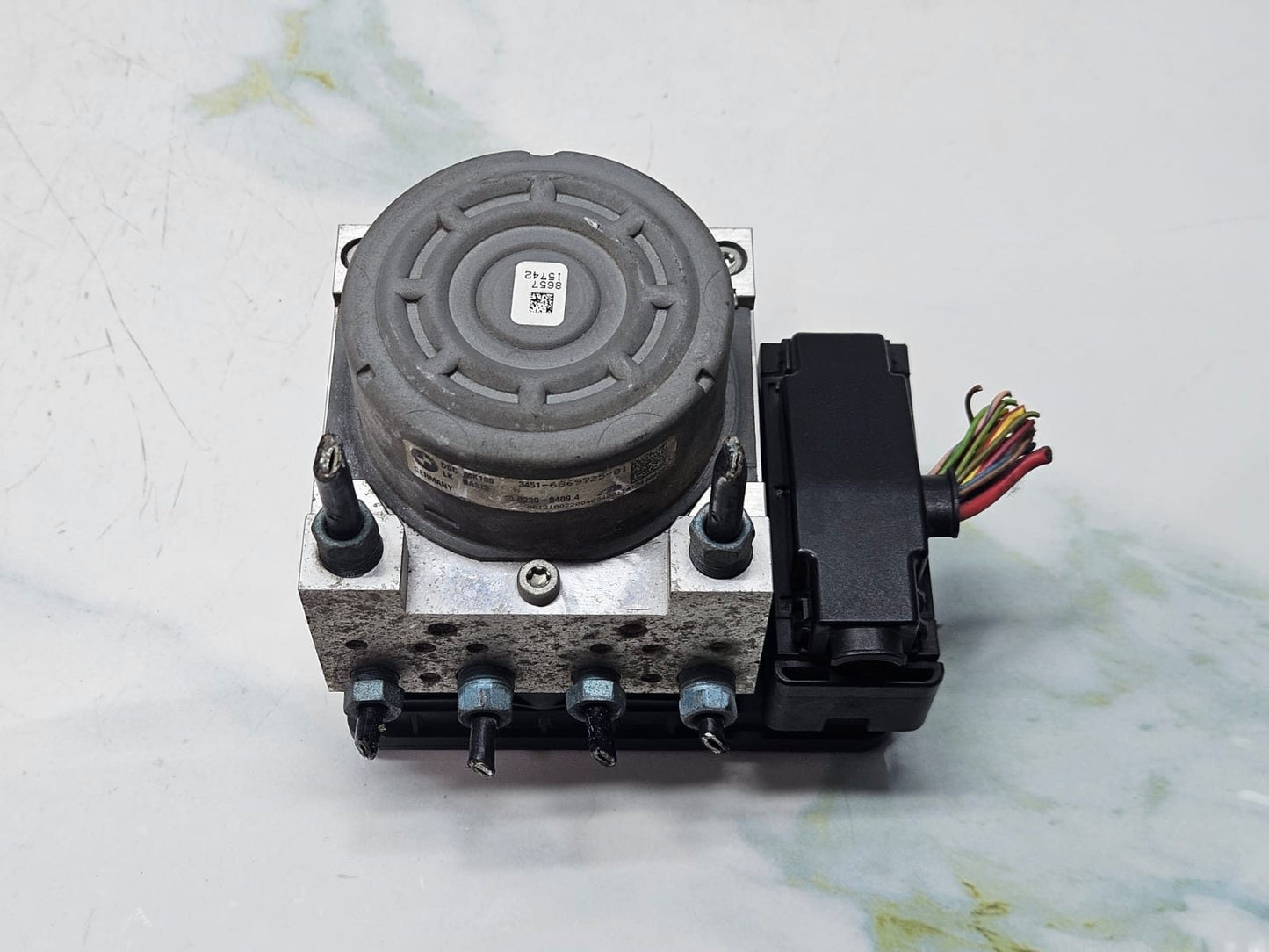 2014-2015 BMW 320i Anti Lock Brake Pump Module 6869726