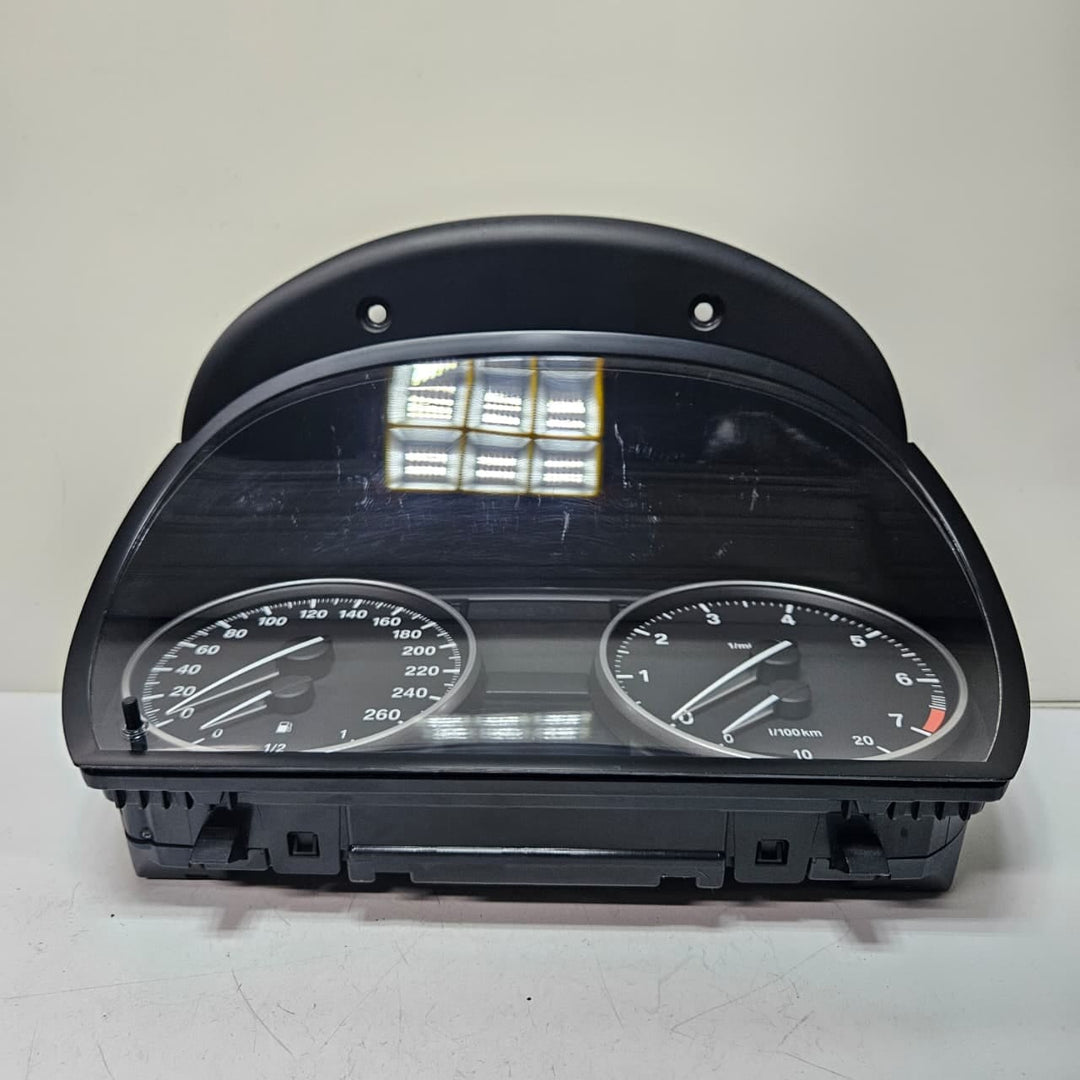 2010-2015 BMW X1 E84 Speedometer Instrument Cluster 9283807