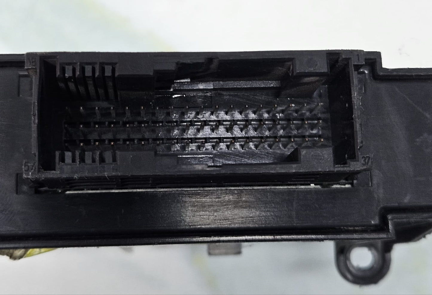 2007-2008 BMW E90 E92 E93 328i Junction box Body Control Module 9131777 OEM
