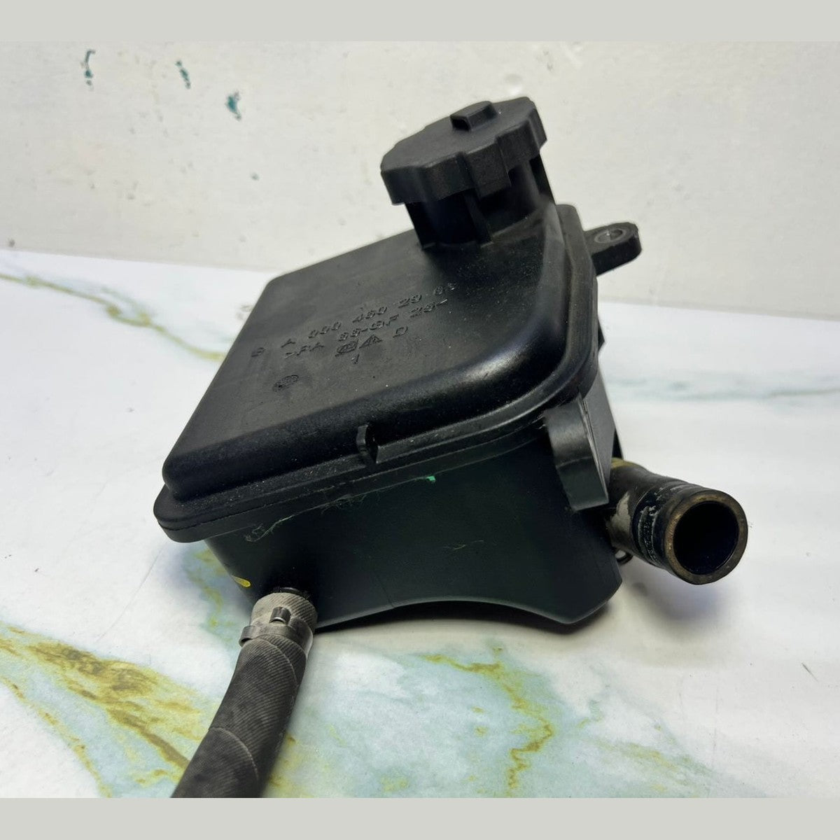 12-14 Mercedes C180 Power Steering Reservoir A0004602983 W204 C200 C250, W212