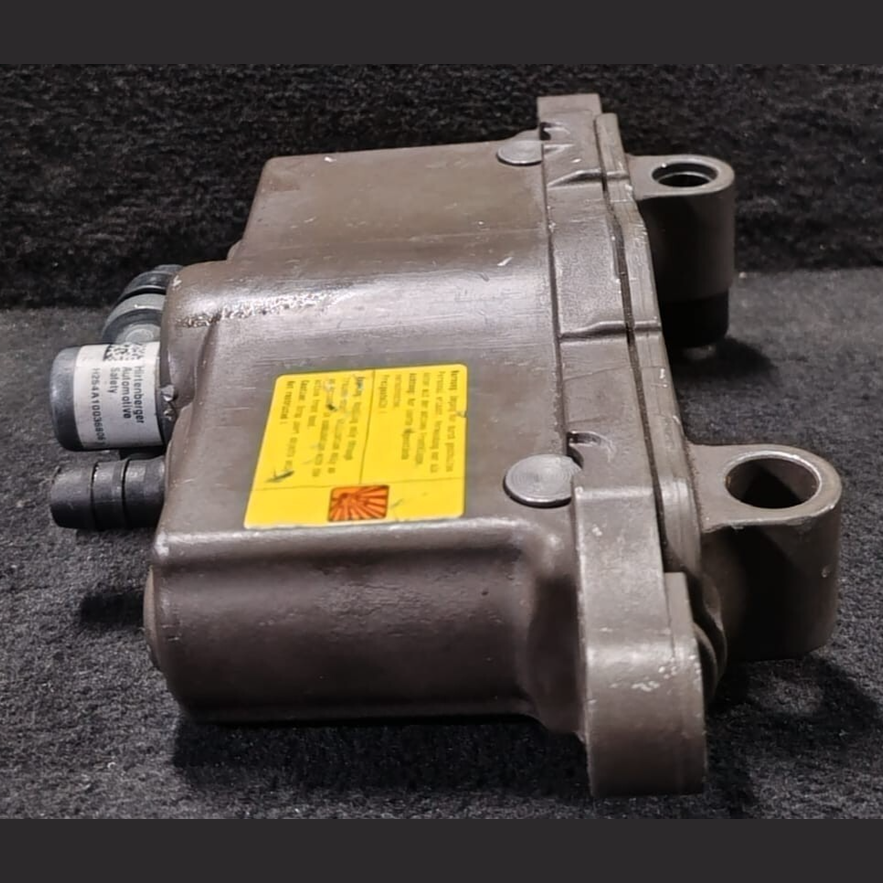 BMW F10 F11 ENGINE HOOD ACTUATOR BONNET PEDESTRIAN PROTECTION RIGHT O/S -7191050