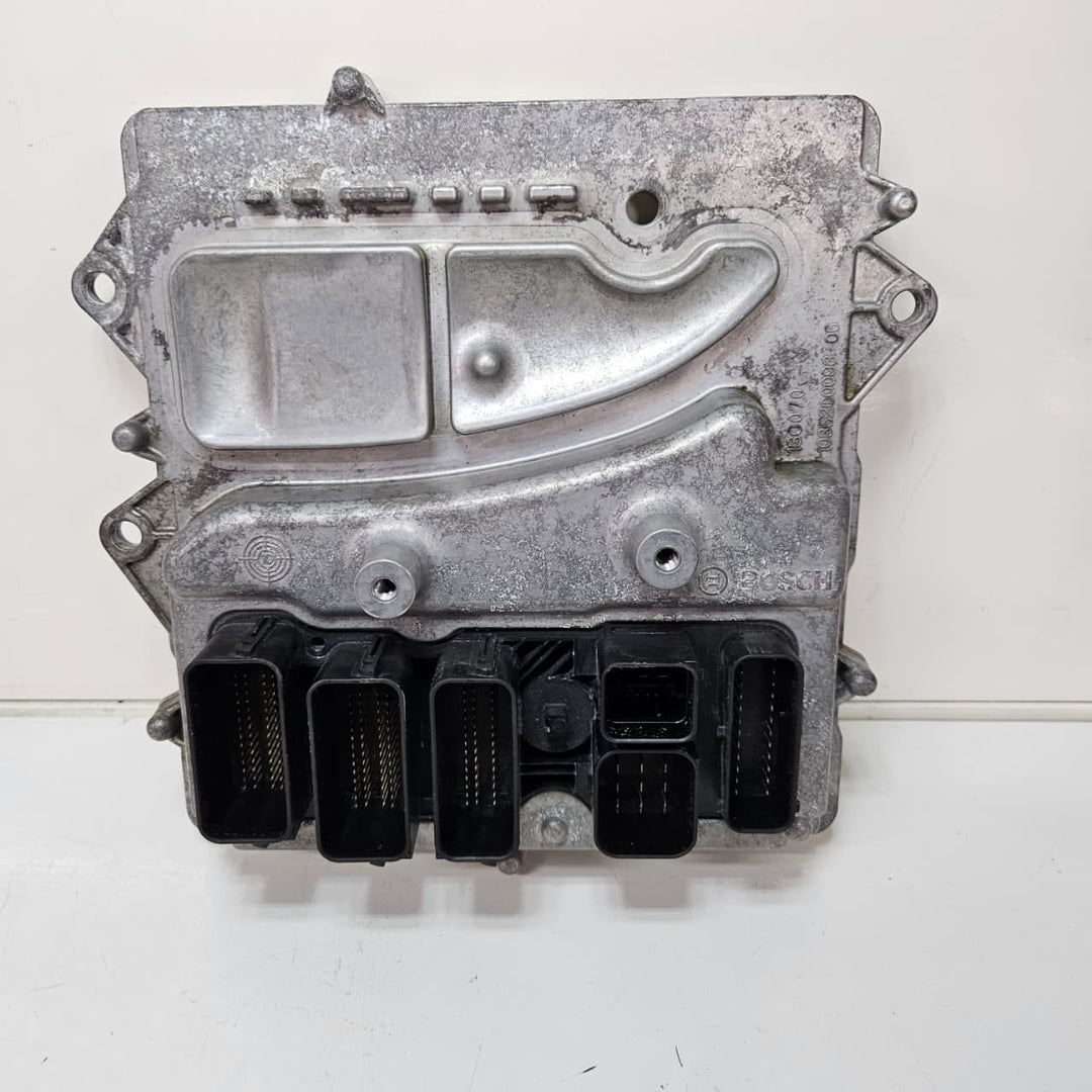 7649279-2013 BMW 5 Ser F10 F11 B38 Active Hybrid ECM Engine Control Unit DME Set