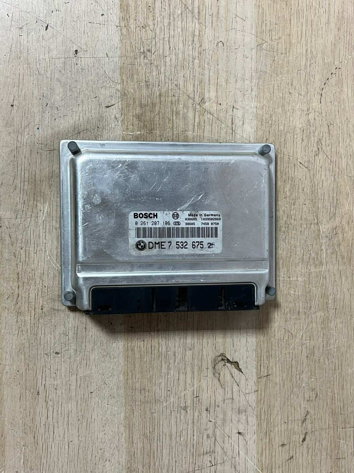 2001-2002 BMW X5 Engine Control Module 7532675 X5 4.4L V8 M62 E53