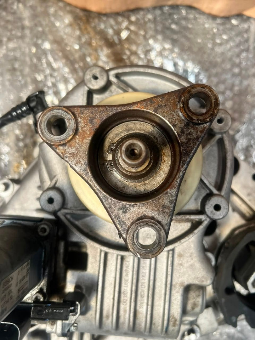 2008-2014 BMW X5 E70 N63 X6 E71 50iX DISTRIBUTOR Transfer Case 7574778 OEM