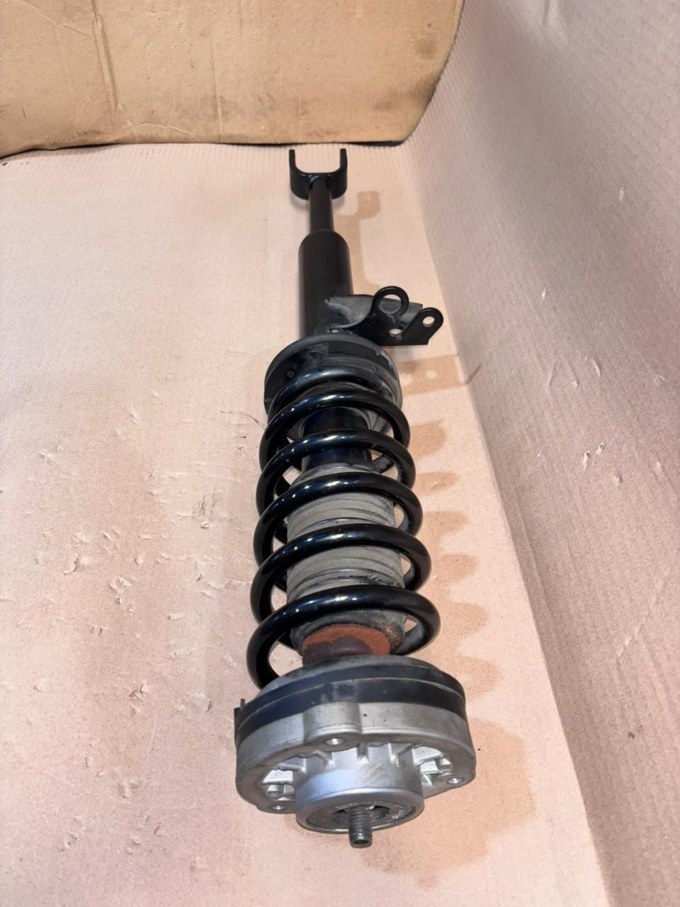 BMW Front Shock Absorber Strut 6784017 5 Series F10 F11 Front Left
