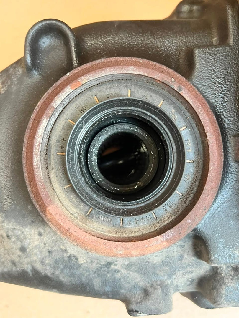 2012-2016 BMW F30 320i 328i 335i Rear Differential Carrier 7612164 RATIO 3.15