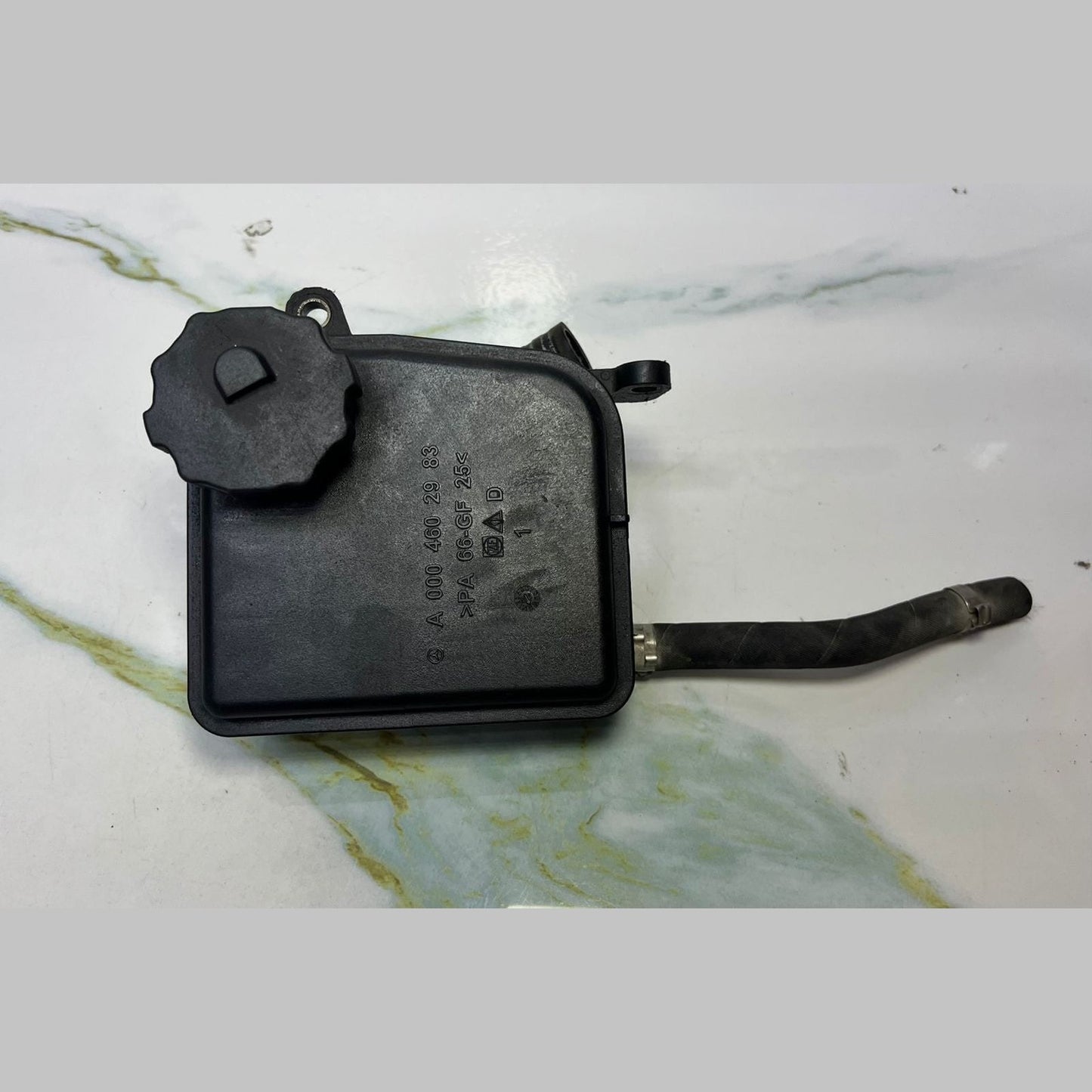 12-14 Mercedes C180 Power Steering Reservoir A0004602983 W204 C200 C250, W212