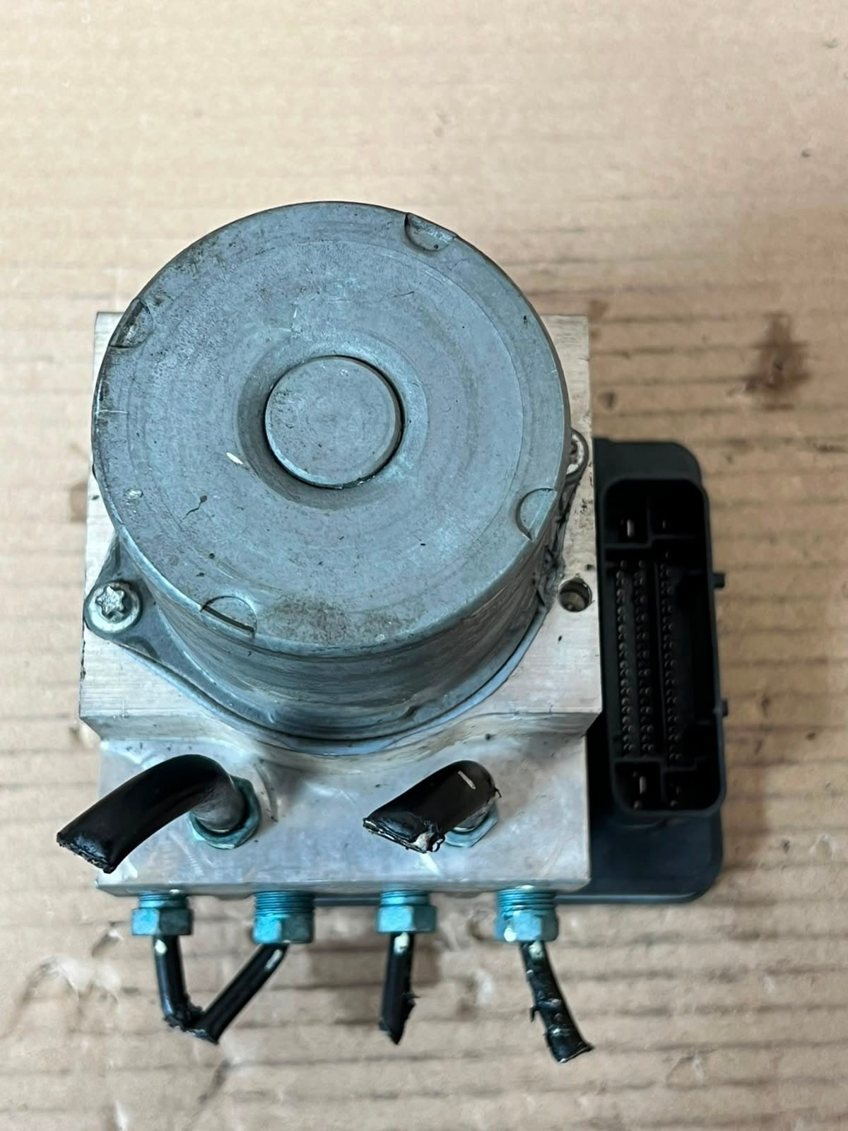 2014 BMW X5 F15 X6 F16 ABS Hydraulic PUMP Control Unit 6866243 OEM