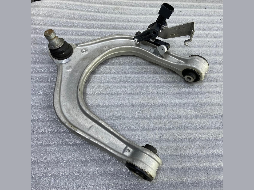 OEM BMW X5 G05 M50dX M50iX FRONT LEFT WHEEL HUB SUSPENSION ARM LEG 6889153