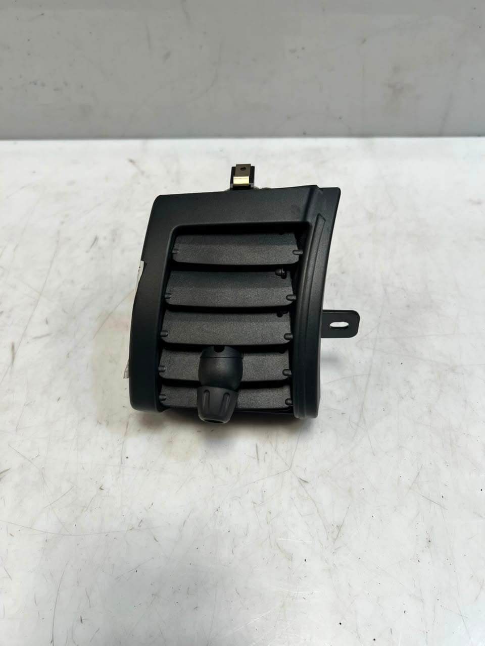 2015 Mini Cooper F55 F56 F57 Dashboard Air Vent BLOWER 9265405 OEM
