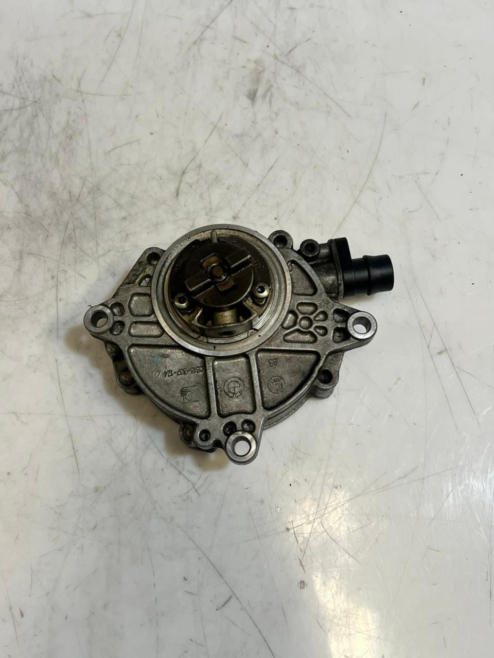 BMW E60 E81 E82 E87 E90 E91 E92 N43 and N46 B20 B Vacuum Pump 7547024 OEM