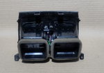 Bild in die Galerieansicht laden, BMW F15 X5  REAR SEAT CENTER CONSOLE AC VENT TRIM HEATER 9252013