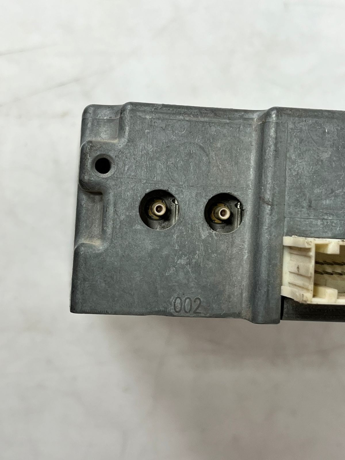 2004-05 BMW 7' 745i 745Li 750Li 760i Rear Video Dvd Control Module 6944675 OEM 