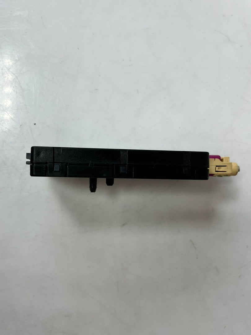 BMW 1 Series F20 F21 Diversity Antenna Amplifier AM/ FM VICS 9226886 OEM