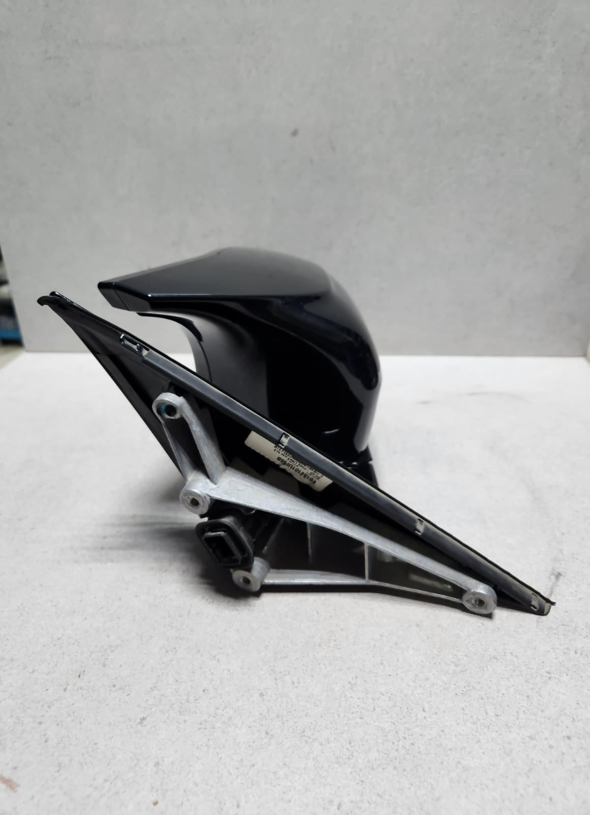 BMW Left Side Door Mirror F0184101U668B 5 Series G30 G31