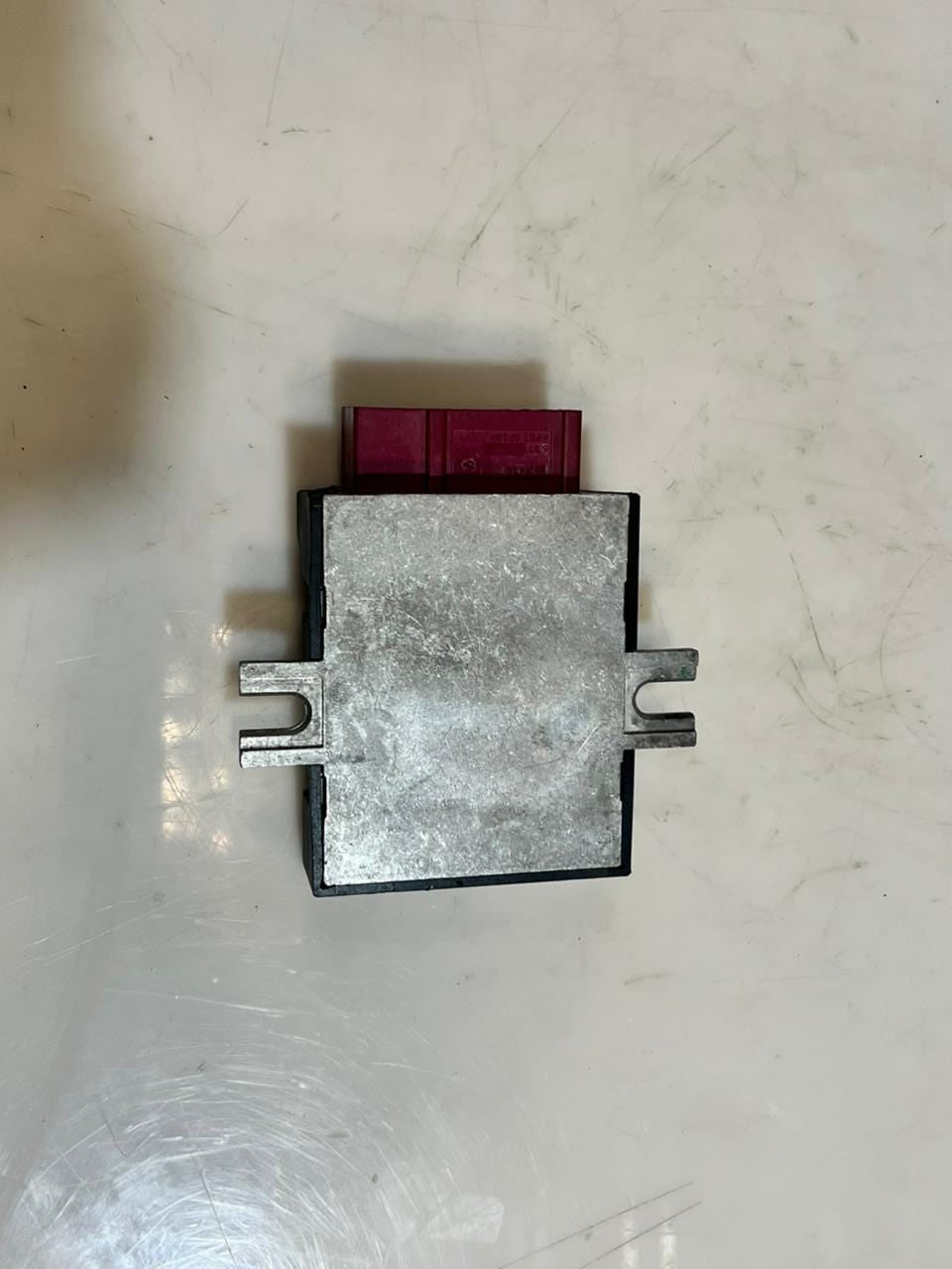 2014 BMW 228i F10 F2 F22 F23 F25 F30 F31 Fuel Pump Control Module 7371832 OEM