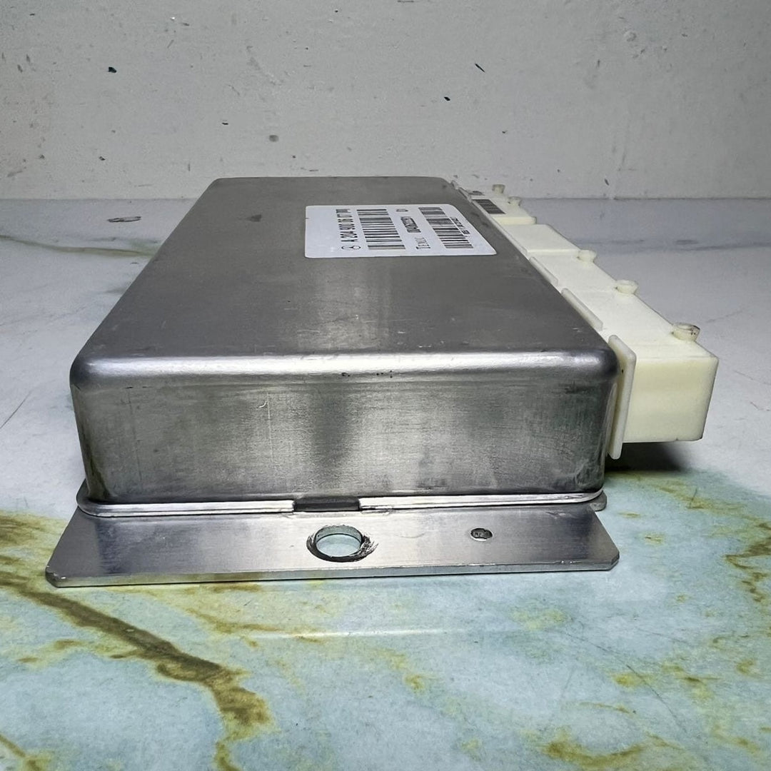 2012-2014 Mercedes C250 Air Suspension Control Module A2049000607 W204 C-Class 