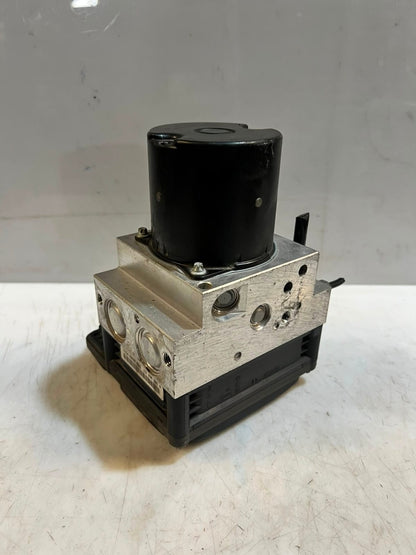 2008-2010 BMW E6X 535i 5 Series E60 520d Abs Pump Control Module 6783360 OEM