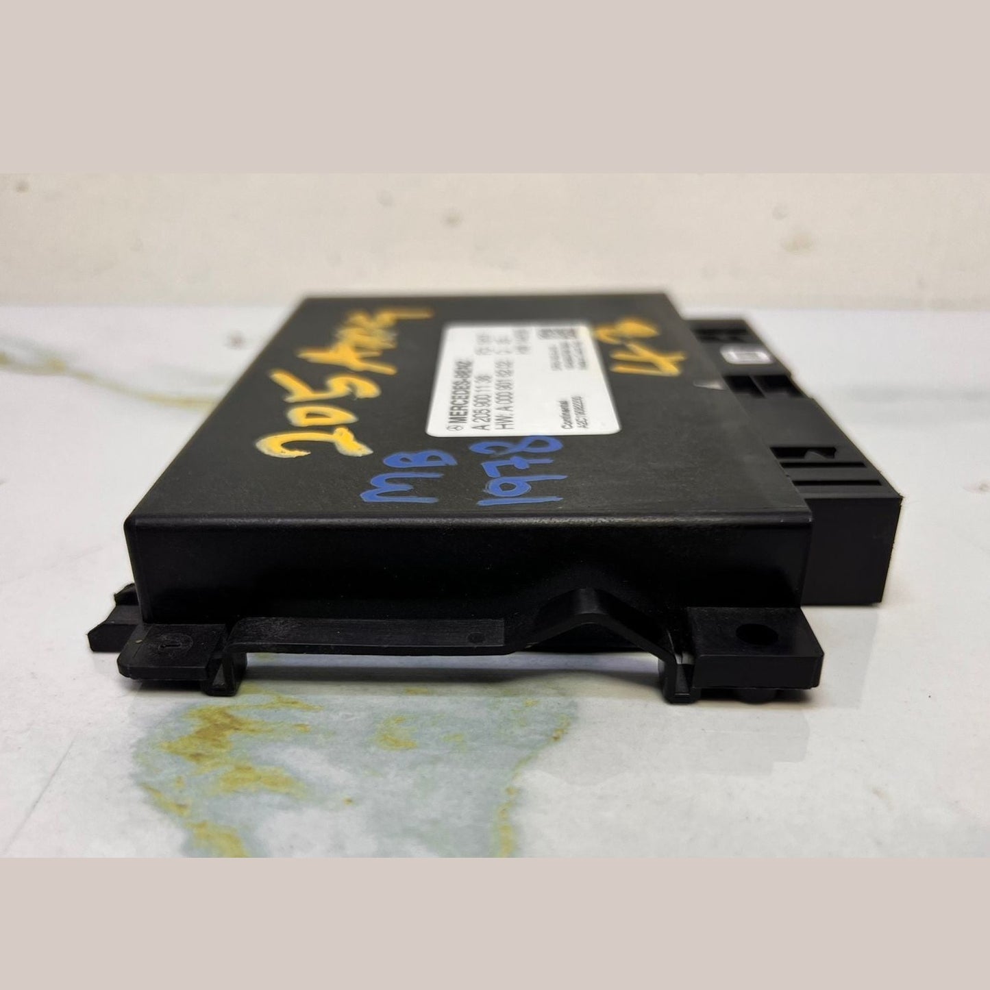 Mercedes-Benz Transmission Control Unit A 205 9001136 W205 C-Class