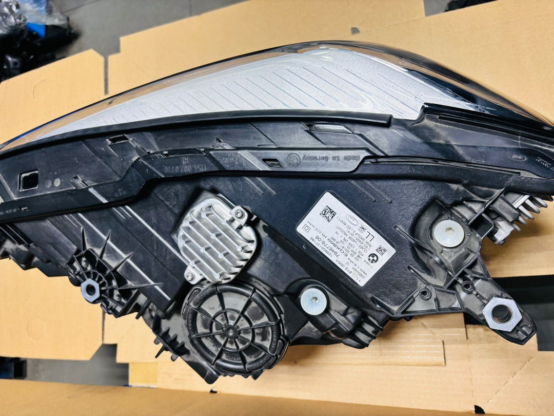 BMW 7er LCI 2022 G11 G12 Headlight laser RHS 
7946776 ECE