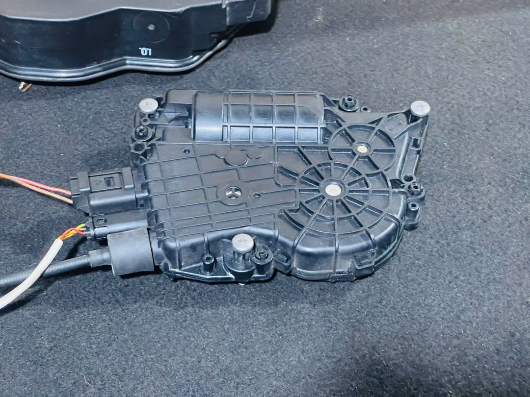 BMW F07 GT 2010-13 OEM Lock Complete Rear Right
7149448