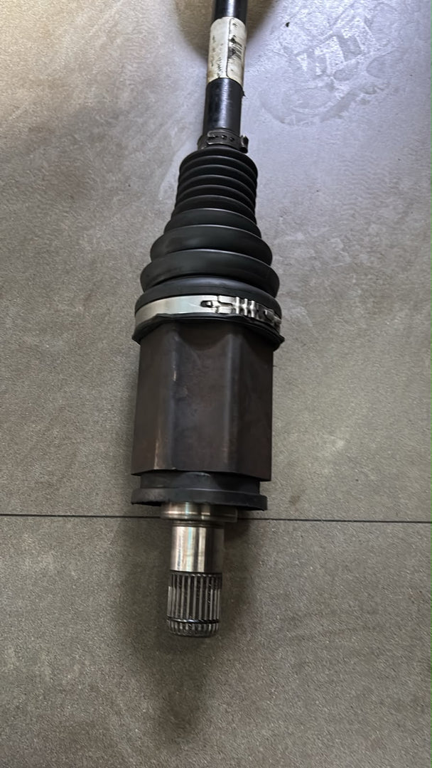 31607622913 Front right Drive shaft E70 F15 X5 3.0 3.5 Gasoline