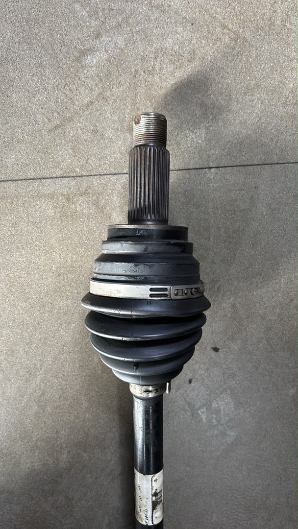 31607622913 Front right Drive shaft E70 F15 X5 3.0 3.5 Gasoline