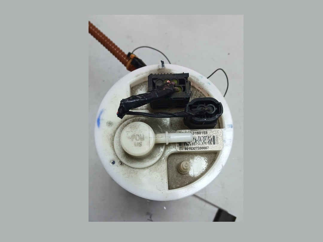 BMW E70 E71 X5 X6 rear gas fuel tank fuel pump actuator level sensors oem 7180103