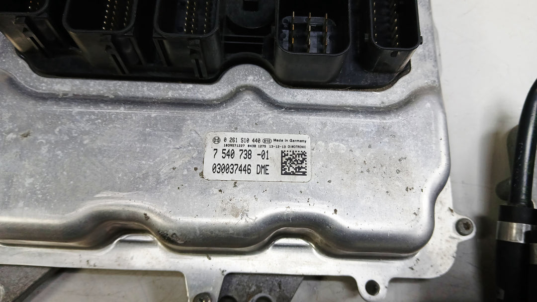 BMW 550iX N63N F10 LCI 2016 ENGINE CONTROL UNIT ECU SET DME 7540738