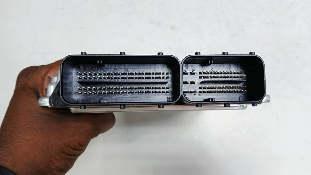 BMW X5 M50dX F15 2015 N57X ENGINE CONTROL UNIT SET DDE 8585384