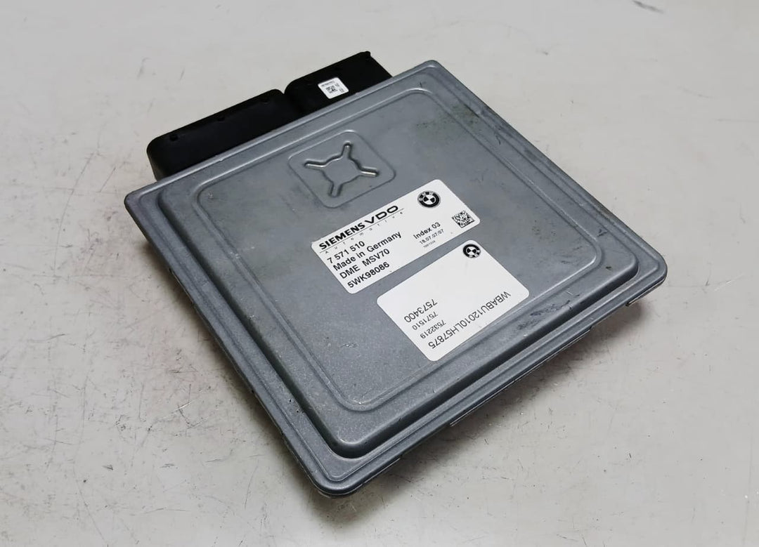 وحدة التحكم الإلكترونية لمحرك BMW Z4 2.5i E85 N52 (DME MSV70 7571510) 