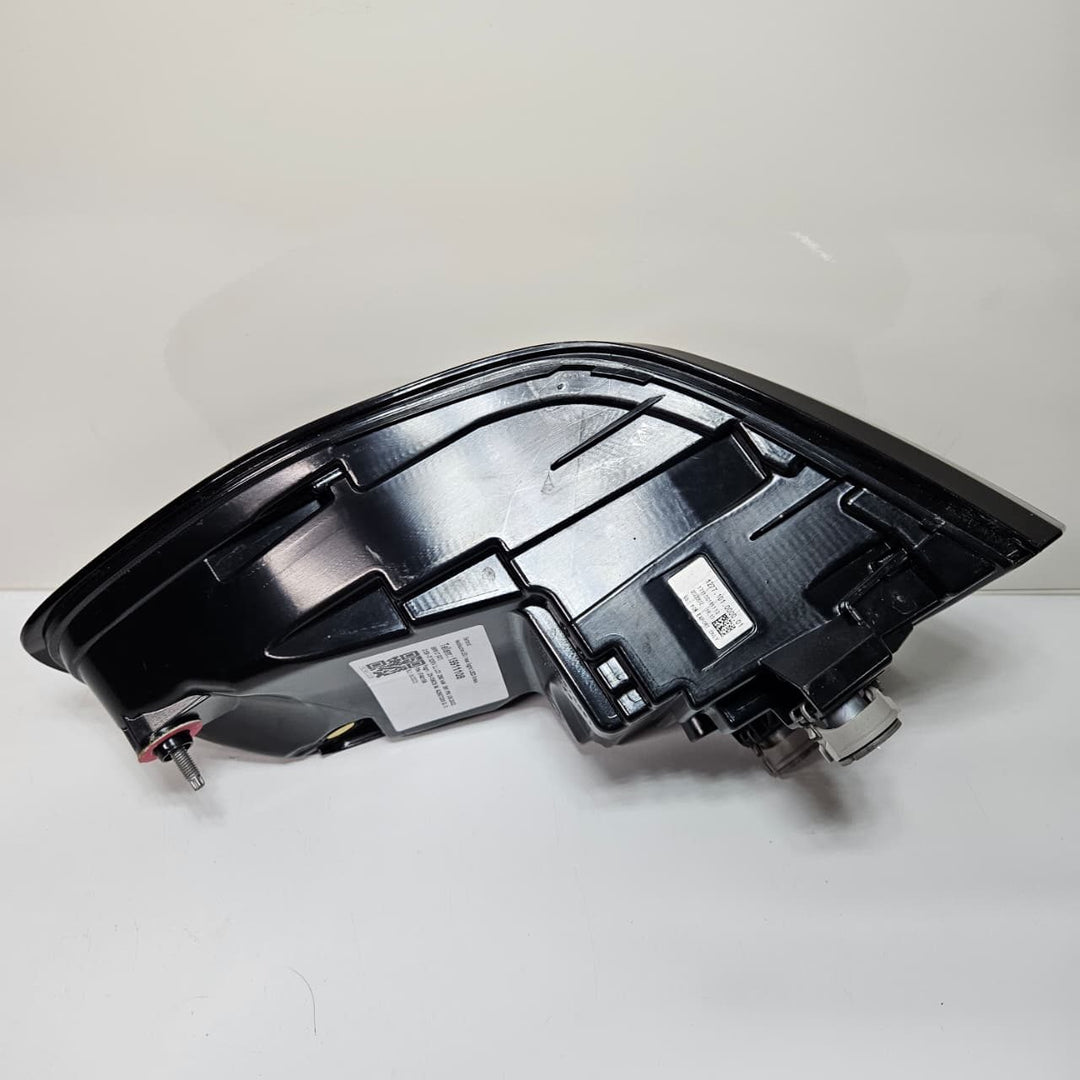 2021-2023 BMW X7 G07 Rear Left Taillight 9881353 OEM