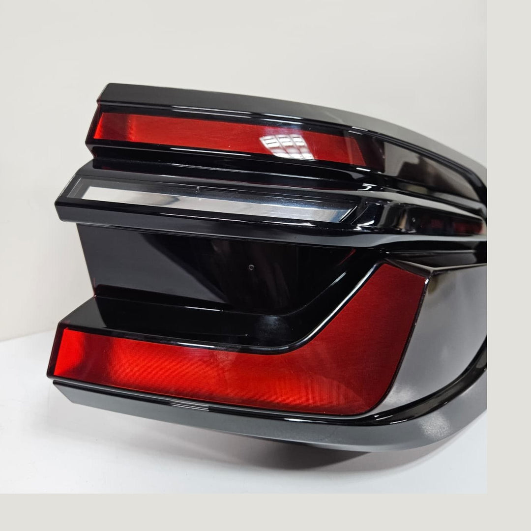 Genuine 2019-2024 BMW X7 G07 Rear Taillight Side Panel Right 9881354