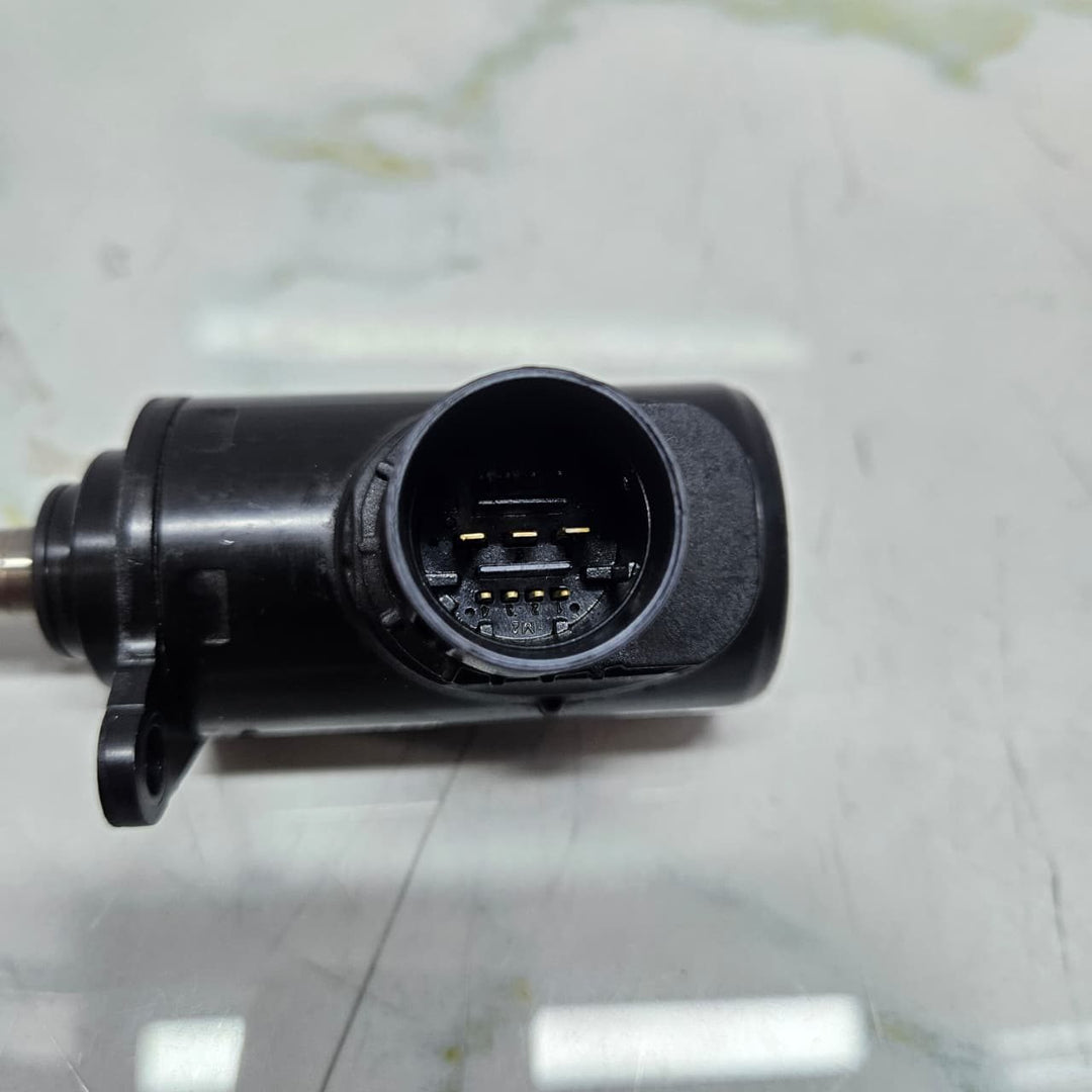 2017-2019 BMW 430i F22, F23, F40, F45, F52 Eccentric Shaft Actuator 8652738 USED