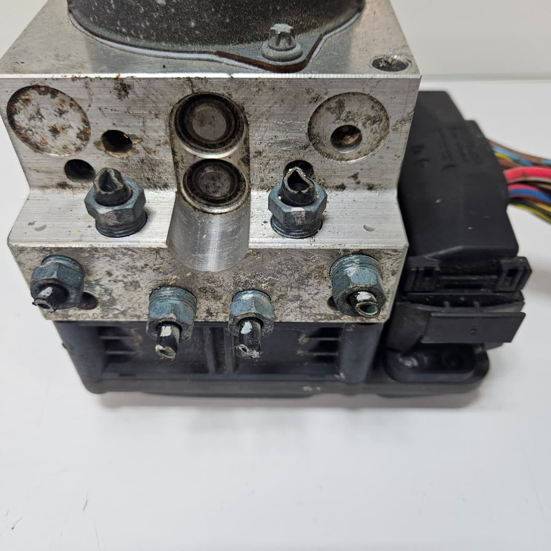 2007-2013 BMW X5 X6 E70 E71 ABS DSc Pump Control Unit 6795778 USED