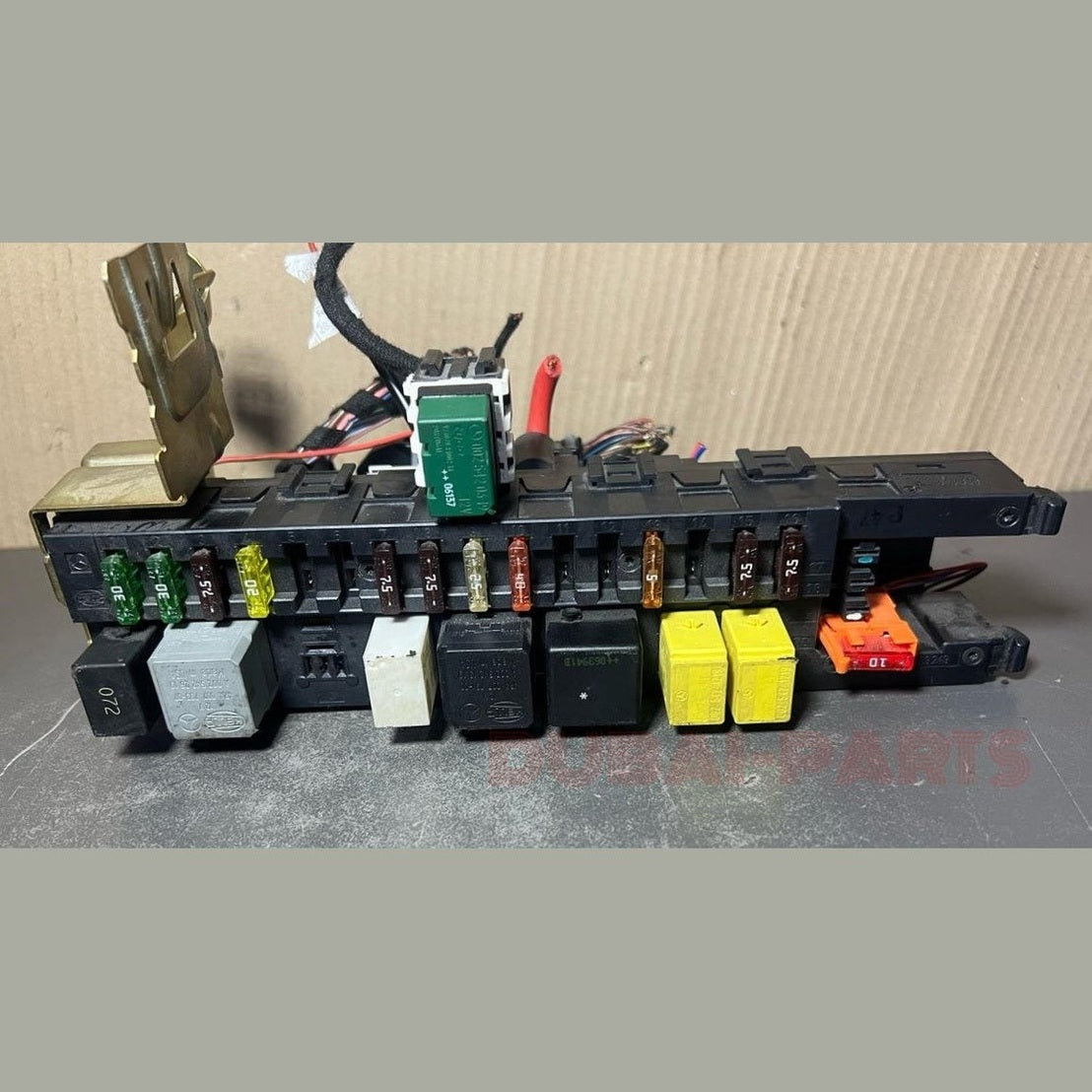2001-2009 Mercedes-Benz W203 C320 C230 CLK500 Rear Trunk SAM Fuse Relay Box Assy A203 5453401 OEM
