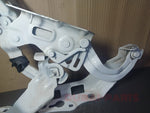 Load image into Gallery viewer, 2015-2020 MERCEDES-BENZ C-CLASS W205 DRIVER/PASSENGER LEFT/RIGHT HOOD HINGE BRACKET WHITE SET
