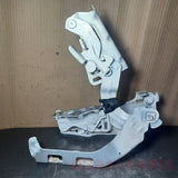 2015-2020 MERCEDES-BENZ C-CLASS W205 DRIVER/PASSENGER LEFT/RIGHT HOOD HINGE BRACKET WHITE SET