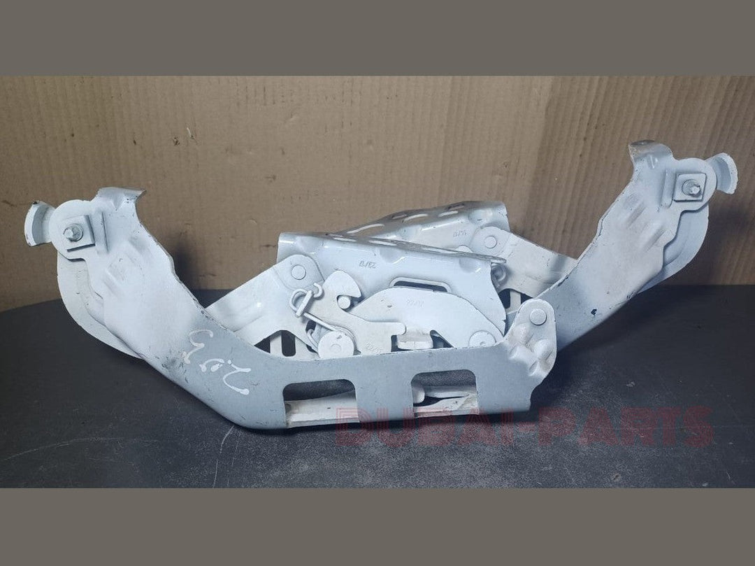 2015-2020 MERCEDES-BENZ C-CLASS W205 DRIVER/PASSENGER LEFT/RIGHT HOOD HINGE BRACKET WHITE SET