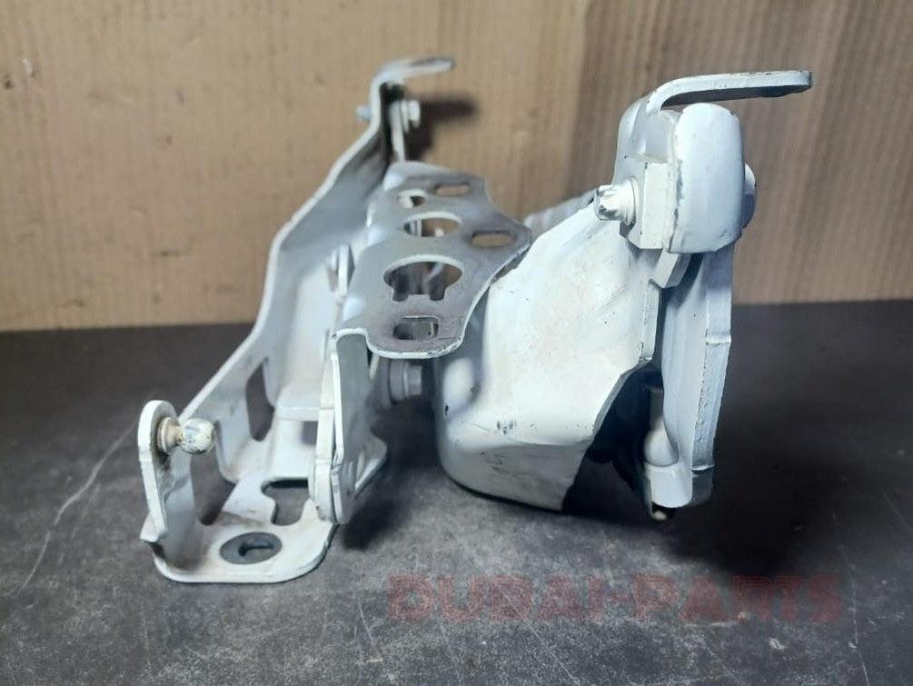 2015-2020 MERCEDES-BENZ C-CLASS W205 DRIVER/PASSENGER LEFT/RIGHT HOOD HINGE BRACKET WHITE SET
