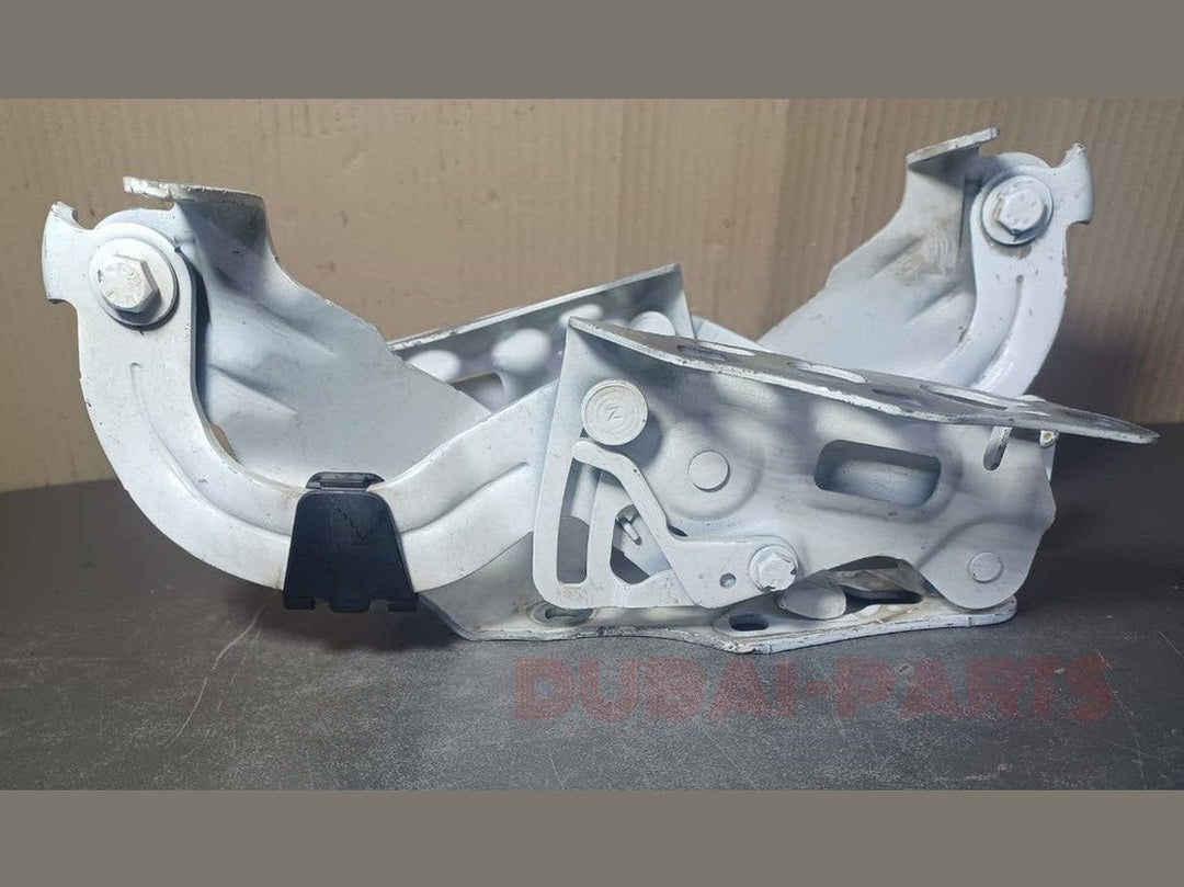 2015-2020 MERCEDES-BENZ C-CLASS W205 DRIVER/PASSENGER LEFT/RIGHT HOOD HINGE BRACKET WHITE SET