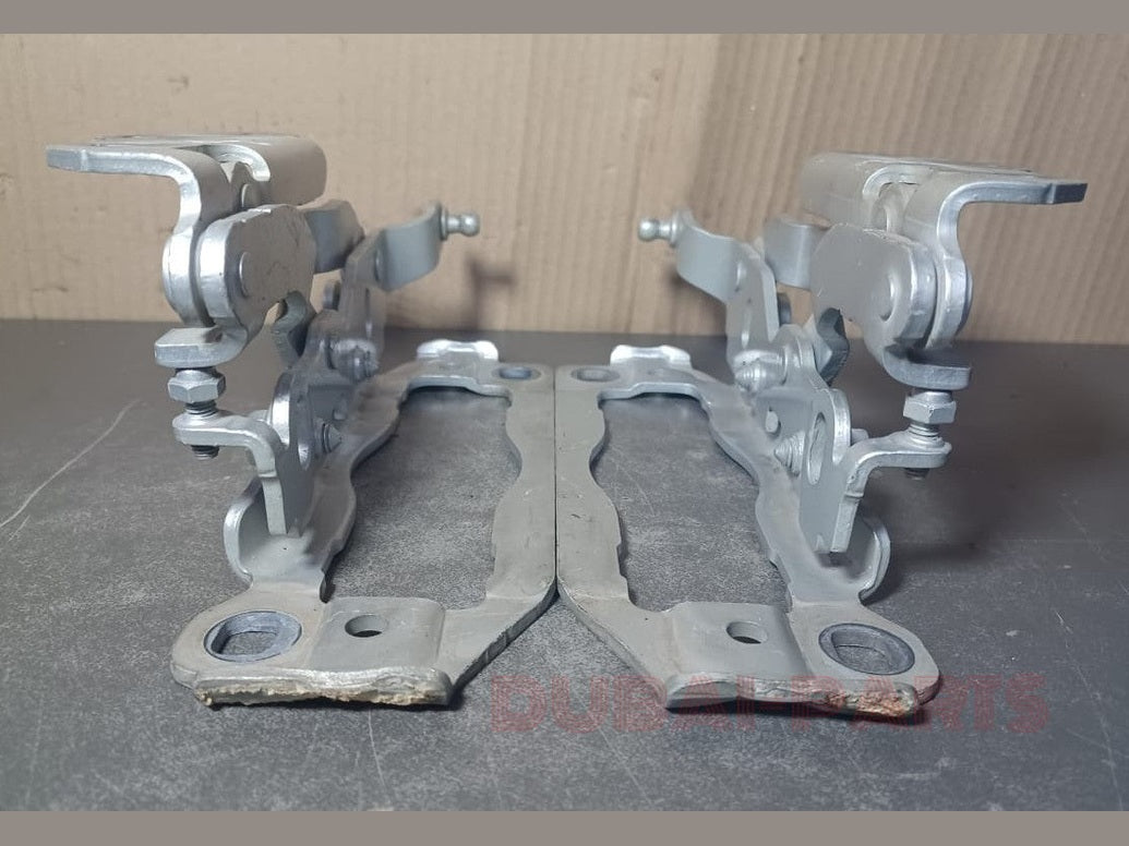 2008-2014 Mercedes-Benz C-Class C300 W204 FRONT RIGHT \ LEFT HOOD HINGE SET PAIR SILVER OEM
